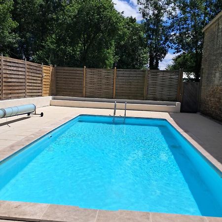 La Laujere Ivie - Gite & Piscine Privative Saint-Hilaire-du-Bois  Exterior photo